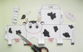 Корова из бутылок Как сделать корову из коробок
